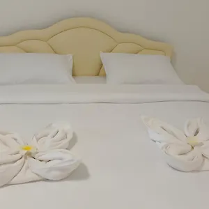 Batikseafood Airport & Проживание в семье
